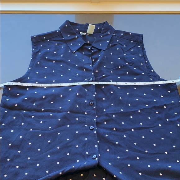 Sleeveless navy and white polka dot button down - Picture 7 of 7
